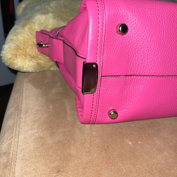 Coach - Picture 3 of 4